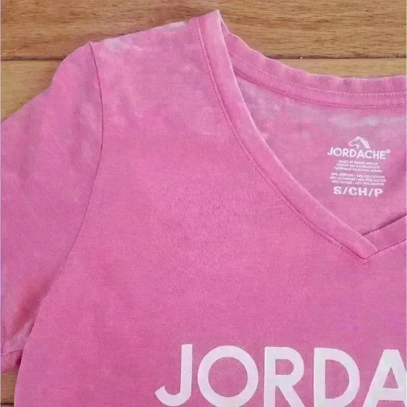 Jordache  Pink T-shirt - Picture 3 of 4